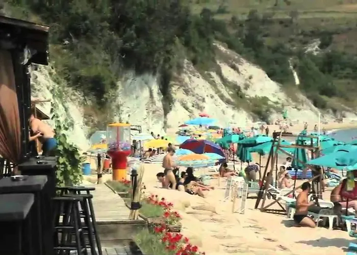 2 Bedrooms With Ocean View In Byala *